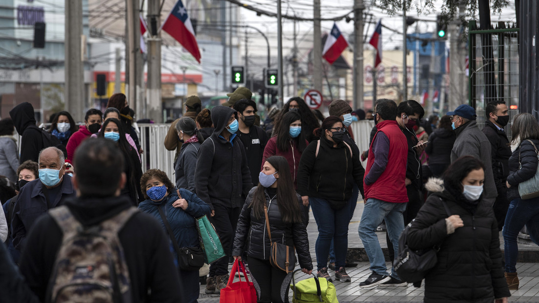 Farmacéuticas que venden a Chile la vacuna contra el covid-19 no responderán en caso de daño o muerte de inoculados
