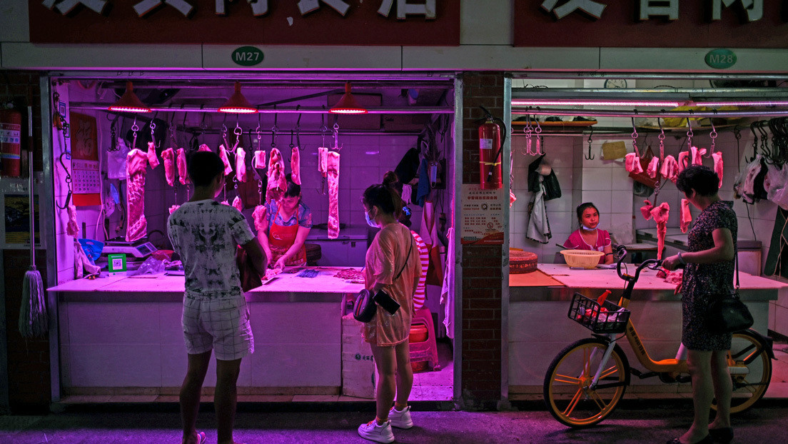 Un diario chino sugiere que el covid-19 se introdujo en el país asiático a través de carne importada