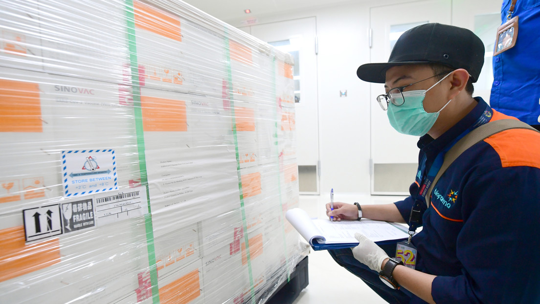 La vacuna anticovid china CoronaVac muestra una eficacia de hasta el 97 %, según la farmacéutica estatal de Indonesia