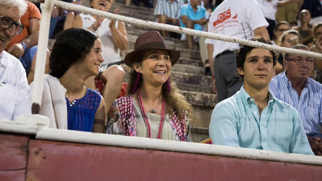 Los nietos de Juan Carlos I usaron sus tarjetas opacas para hacer compras en centros comerciales y pagar viajes en Uber