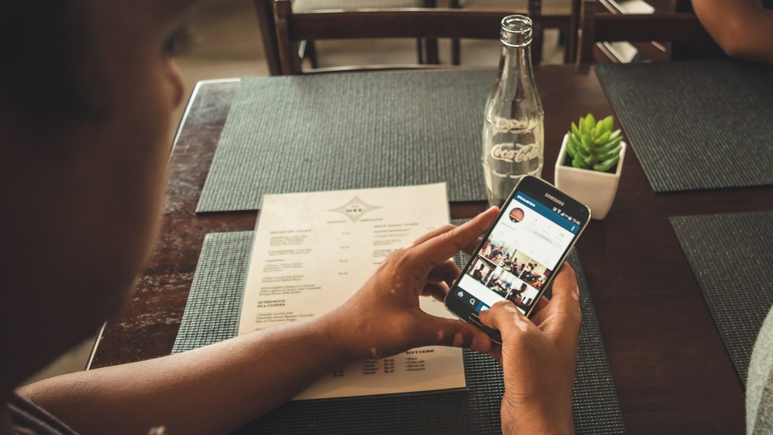 Científicos alertan sobre cuántos minutos al día en las redes sociales son necesarios para deprimirte