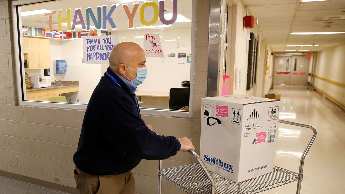 La OMS afirma que hay un déficit de financiación de 28.000 millones de dólares para entregar vacunas contra el covid-19 a los países más pobres