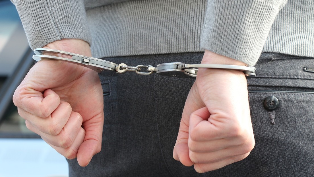 Condenan a 16 años de prisión a un hombre autodenominado 'Papá Pitufo' por violar a una niña