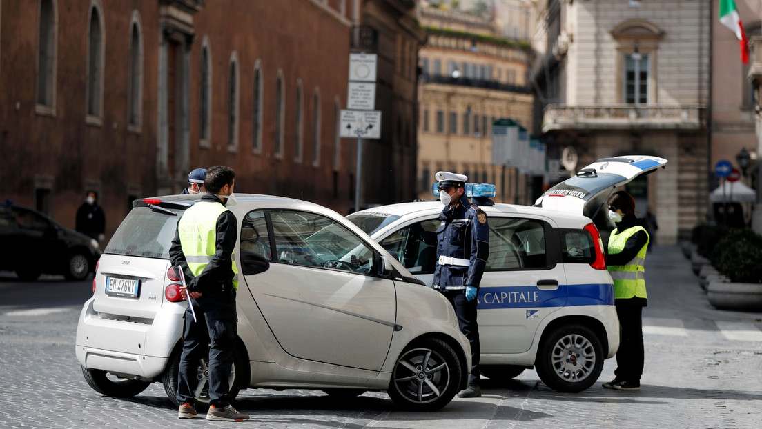 Condenan a un anciano que pagó para que le rompieran los dedos a su hijo por ser homosexual