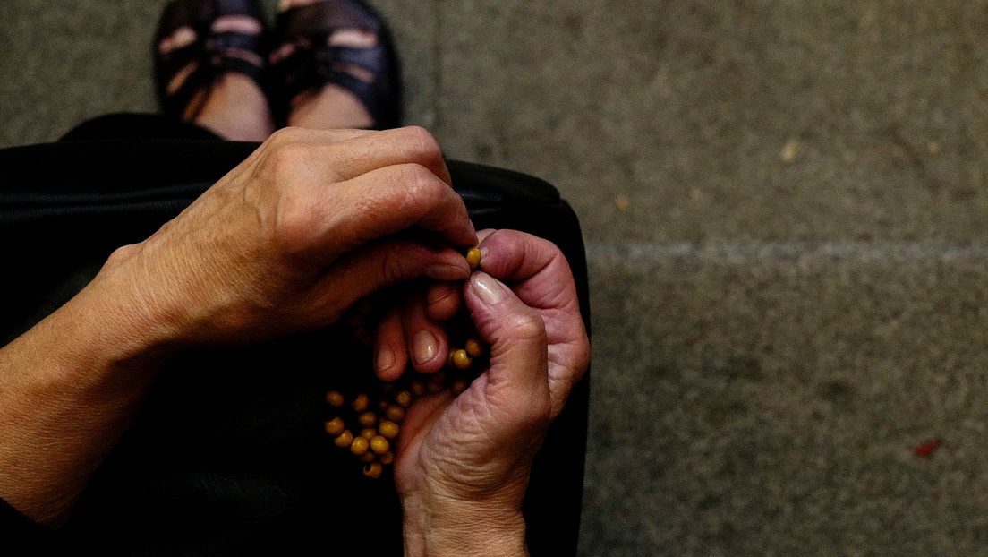 Hallan una caja con la inscripción 'Jesucristo' y un contenido inesperado en una habitación secreta de un antiguo monasterio