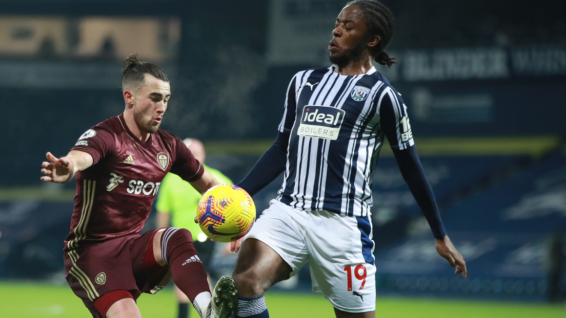 VIDEO: El estrepitoso error en un partido de la Premier League que terminó en autogol y abrió el camino a una goleada