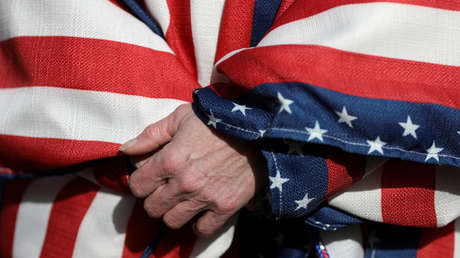 Cómo la política de EE.UU. cayó en el fango: una historia de tanques, mentiras y agitación