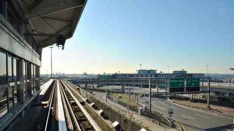 Evacúan un avión de Aeroflot en el aeropuerto John F. Kennedy de Nueva York tras reportes sobre una amenaza de bomba