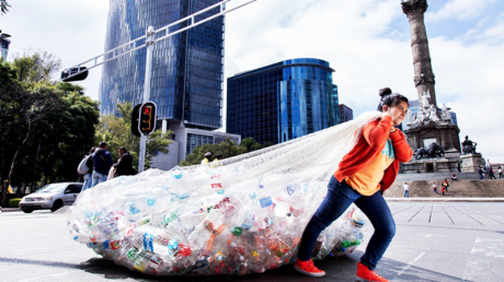 Coca-Cola, Pepsi y Nestlé encabezan la lista de los principales contaminantes plásticos por tercer año consecutivo