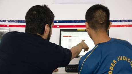 Reinserción social y laboral: el método de una organización de Perú que forma en el área digital y en habilidades blandas a jóvenes recluidos