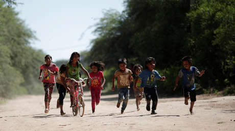 Una niña argentina informa por Zoom a su maestra que su propio tío la viola
