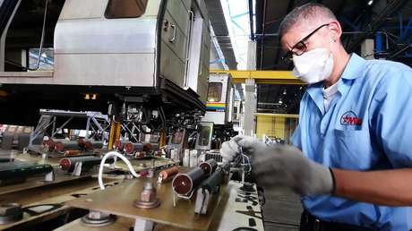 Sanciones, deterioro y una idea: Cómo el Metro de Caracas recupera trenes para mejorar el servicio en medio del bloqueo económico a Venezuela