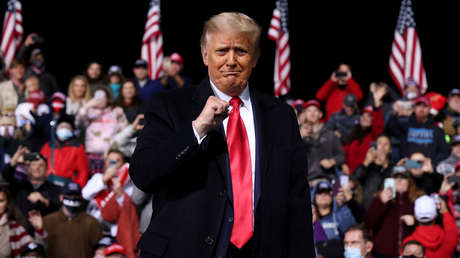 Trump llama a la FDA "tortuga vieja y lenta" y ordena "sacar la maldita vacuna" de inmediato