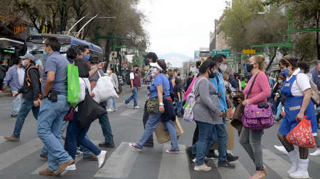 ¿En semáforo rojo o en alerta? La polémica discusión en Ciudad de México por el disparo de contagios y hospitalizaciones por coronavirus
