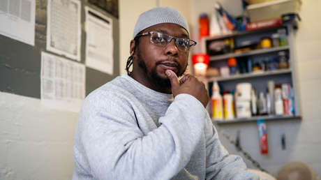 Liberan a un afroestadounidense 18 años después de ser condenado de por vida sin apenas pruebas