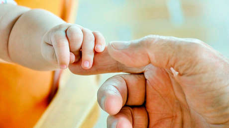 Un cura acoge a más de 260 personas en situación de abandono en Perú y adopta a un niño con síndrome de Down