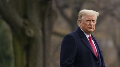 Trump firma una ley que podría llevar a la salida de las empresas chinas y de otros países de las bolsas de EE.UU.