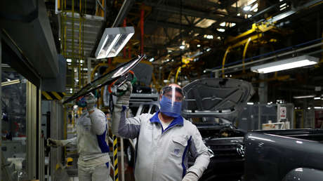 La actividad económica de Argentina cayó 7,4 % interanual en octubre