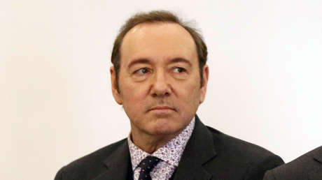 Kevin Spacey publica un video por Navidad (pero esta vez para hablar del problema del suicidio)