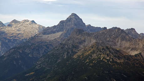 Una montaña agrietada en los Alpes podría desmoronarse en cualquier momento