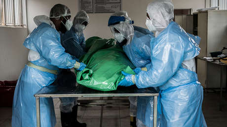 Sudáfrica se convierte en el primer país africano en superar el millón de casos de coronavirus en medio de la propagación de una nueva cepa