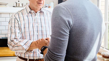 Un joven se reencuentra en vísperas de Navidad con su padre perdido hace más de 10 años