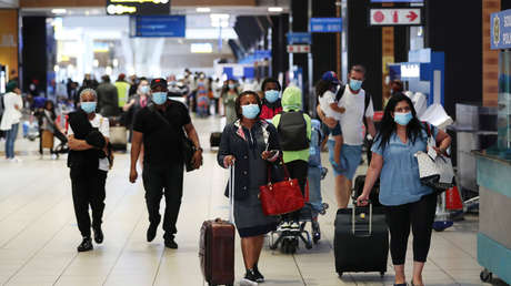 Sudáfrica obliga a usar mascarilla ante la nueva cepa de covid-19 y podría castigar con cárcel el incumplimiento