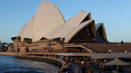 Pronostican que el crecimiento de la economía de Australia "nunca regresará" a trayectoria prepandémica por la "guerra comercial" con China