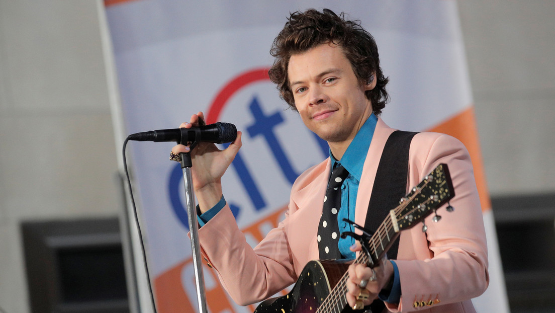 Harry Styles abre el año estrenando un nuevo videoclip con Phoebe Waller-Bridge y enloquece a sus fans