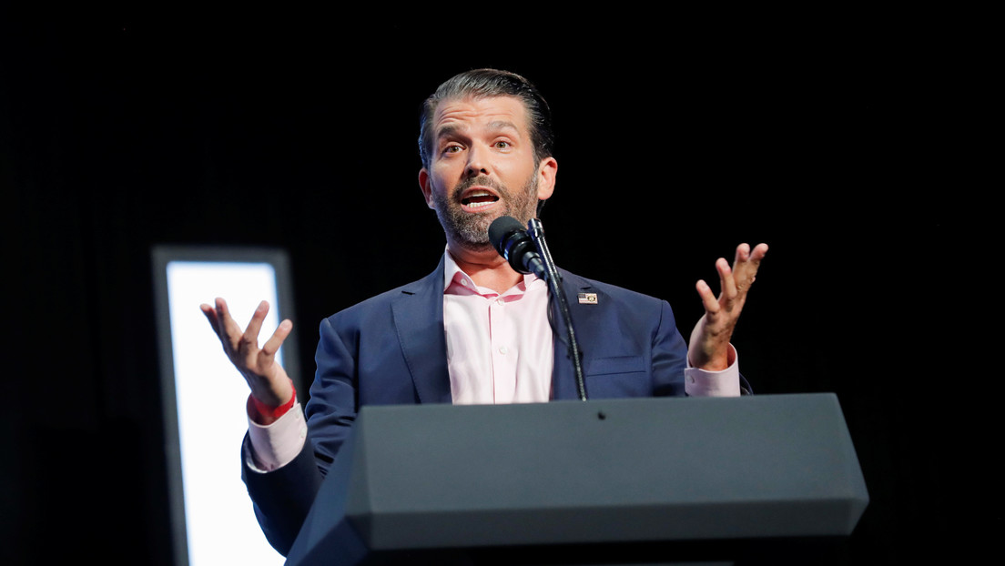 Donald Trump Jr. afirma que todo el mundo se ríe de EE.UU. tras el bloqueo de su padre en redes sociales