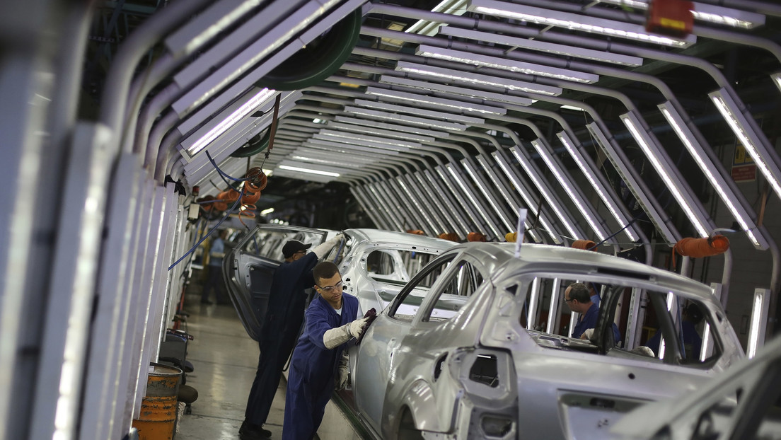 Ford anuncia el cierre de operaciones en tres plantas de Brasil por el entorno "desfavorable" y el vicepresidente del país se muestra "sorprendido"