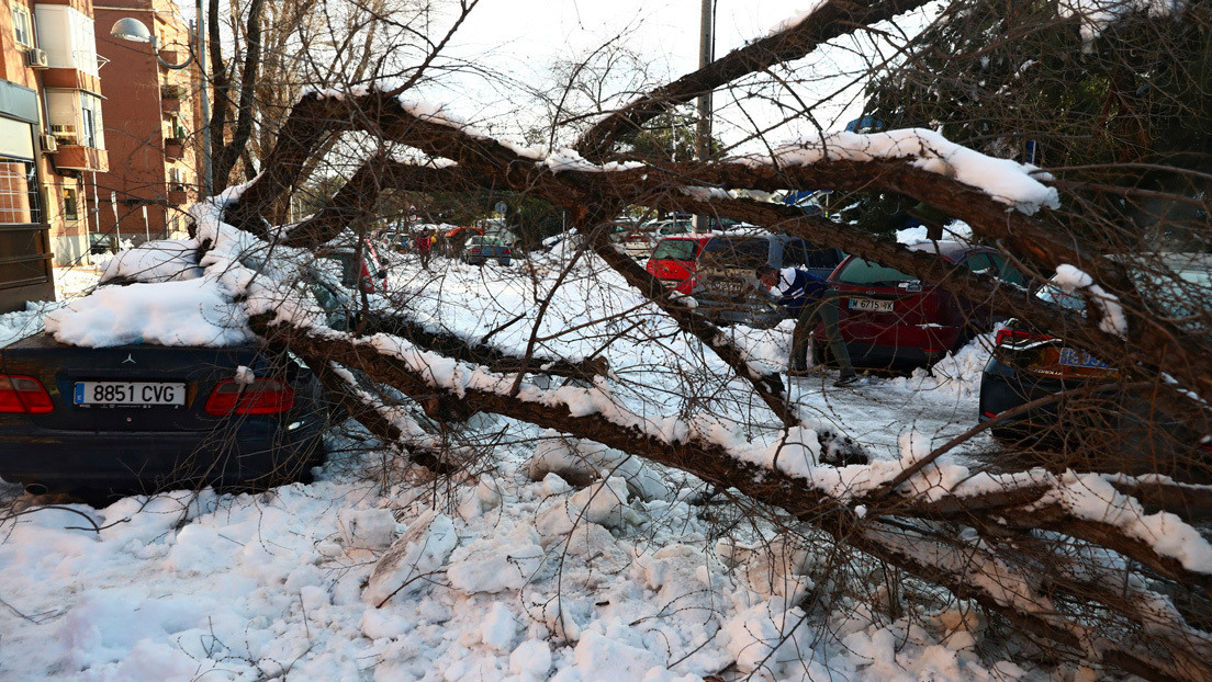 ¿Zona catastrófica? Madrid pide ayuda al Gobierno central tras la gran nevada entre fuertes críticas por el colapso de la ciudad
