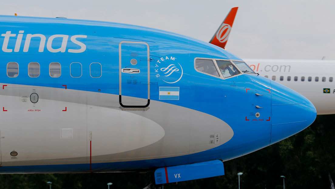 Aterriza en Moscú el avión que llevará a Argentina 300.000 dosis del segundo componente de la vacuna Sputnik V