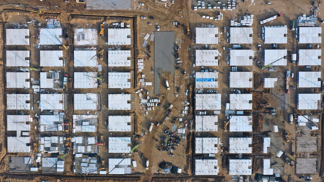 China construye en 5 días un hospital para enfermos con covid-19 en el contexto del aumento de casos en el país