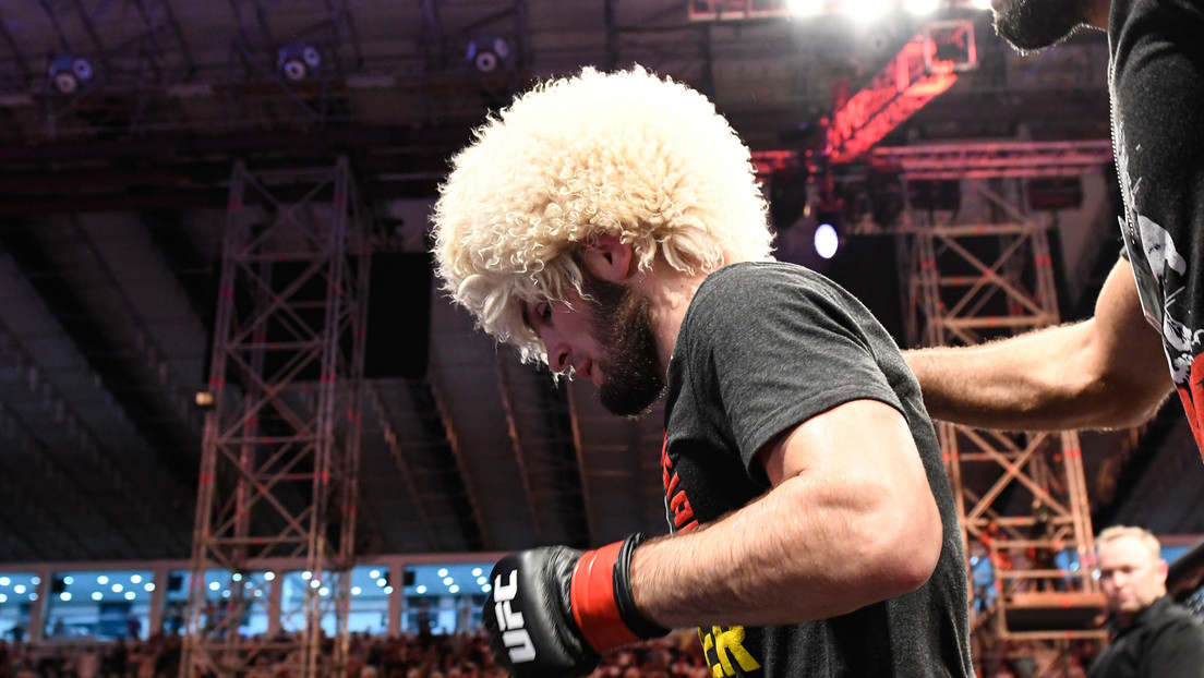 Khabib podría volver a la UFC si ve algo "espectacular" en el próximo evento, que protagonizarán McGregor y Poirier, afirma el jefe de la empresa