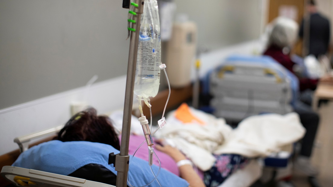 FOTO: Una traumatóloga comparte radiografías para mostrar que "los pulmones después del covid-19 se ven peor que cualquiera de los de fumadores"