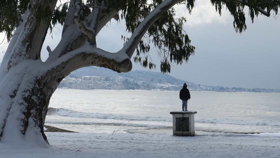 VIDEO: Graban vapor saliendo del mar Negro después de una fuerte nevada
