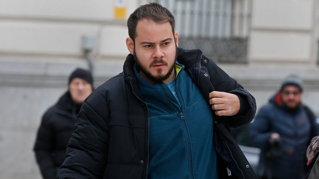 "Van a encarcelarme por contar hechos objetivos": Ordenan el ingreso en prisión del rapero español Pablo Hasél