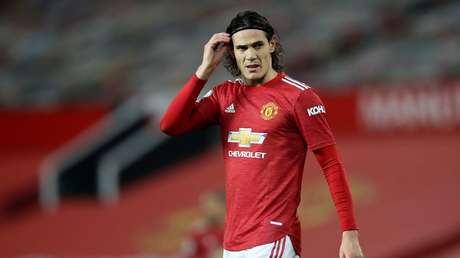 Suspenden por tres fechas y multan con 136.000 dólares a Edinson Cavani por el polémico "negrito" que escribió en Instagram