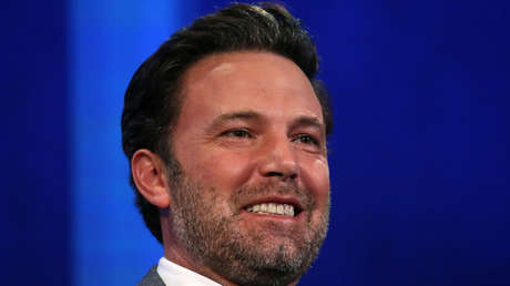 FOTOS: Ben Affleck luchando por no dejar caer una caja de donas y varios cafés se convierte en un meme que podría resumir el 2020