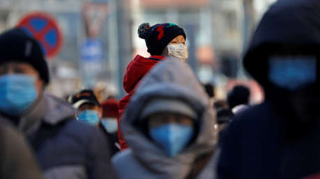 Canciller chino: "La pandemia probablemente fue causada por brotes separados en varios lugares y China fue el primer país en reportar los casos"