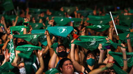 ¿Ola verde en América Latina? La legalización del aborto en Argentina impulsa las luchas feministas en la región