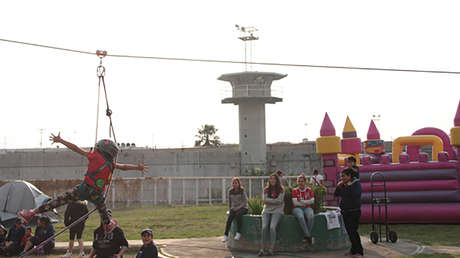 "Luchando por ellas": El inusual gesto de un grupo de mujeres para alegrar a las reclusas de una prisión mexicana por el Día de Reyes