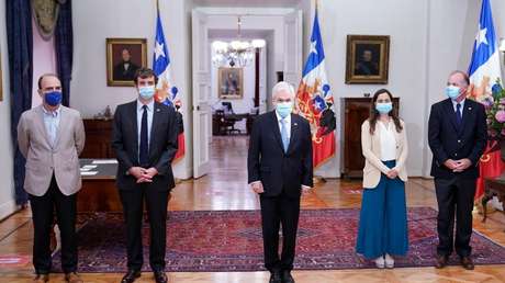 Piñera cambia a dos miembros de su Gabinete que serán candidatos a la Convención Constituyente en Chile