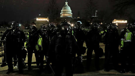 Reportan que los líderes del Congreso están siendo evacuados del Capitolio hacia un puesto del Ejército