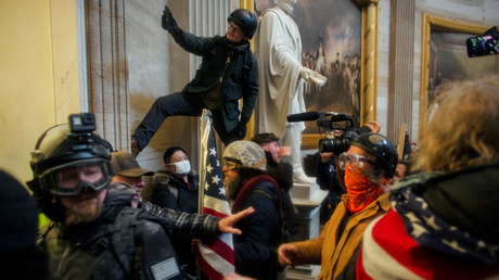 "Una hermosa vista": China compara los disturbios en el Capitolio de EE.UU. con las protestas de Hong Kong