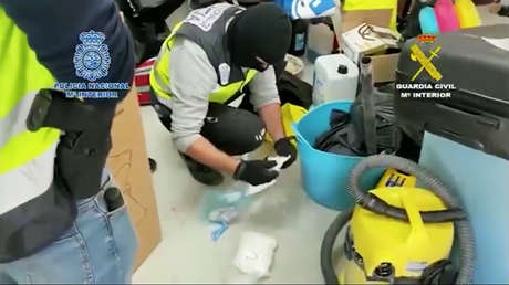 Once personas detenidas en el mayor golpe al tráfico de drogas sintéticas en España