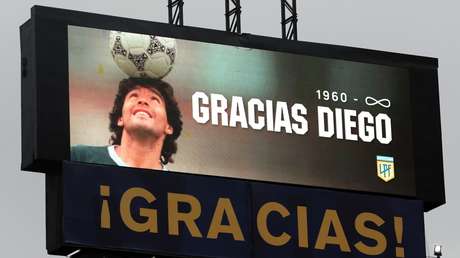 Ex DT de Francia ironiza sobre la muerte de Maradona en un polémico comentario  