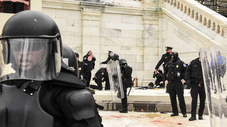 Se suicida tres días después de la irrupción en el Capitolio de EE.UU. un policía que participó en los enfrentamientos