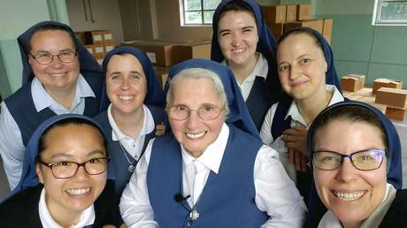 VIDEOS: Un grupo de monjas conquista TikTok con sus videos de bailes y bromas